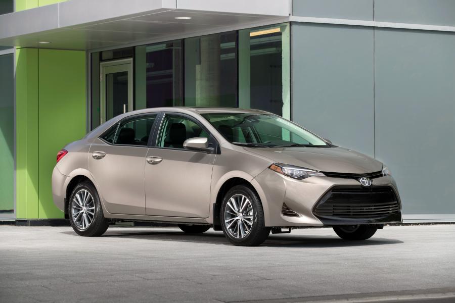  Toyota Corolla LE 2016 года  (US) (фото 1 из 17)